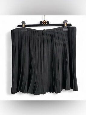 Vanessa Bruno Black Pleated Mini Skirt size Eu 40 #pleated skirt
